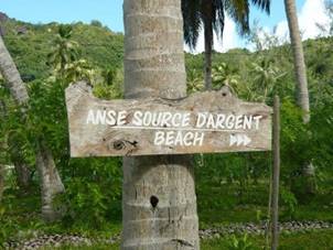 La Digue - Anse Source Argent_001-smal.jpg